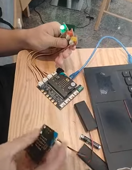 Accelerometer Detector